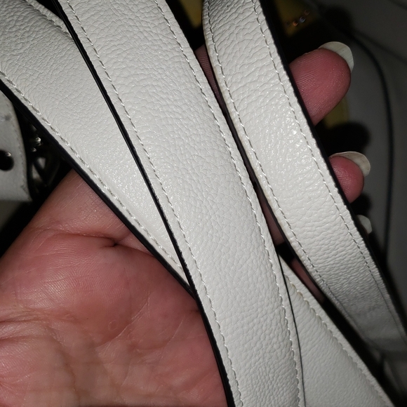 BEAUTIFUL  NeW Calvin Klein Tote with Matching Wristlet 🌼 Purse Bag Reversible - Picture 7 of 11